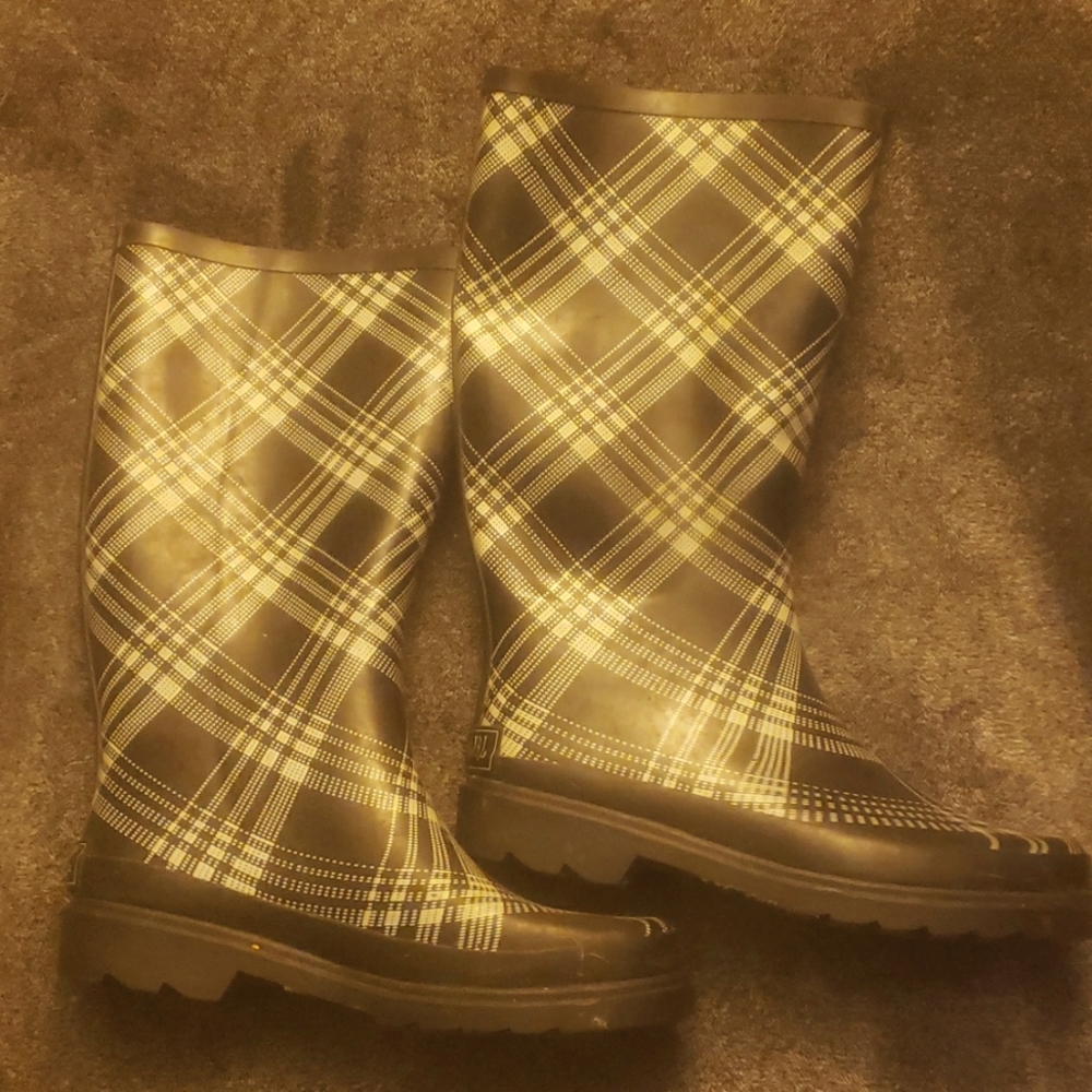 Women's 143 Girl rainboots size 7